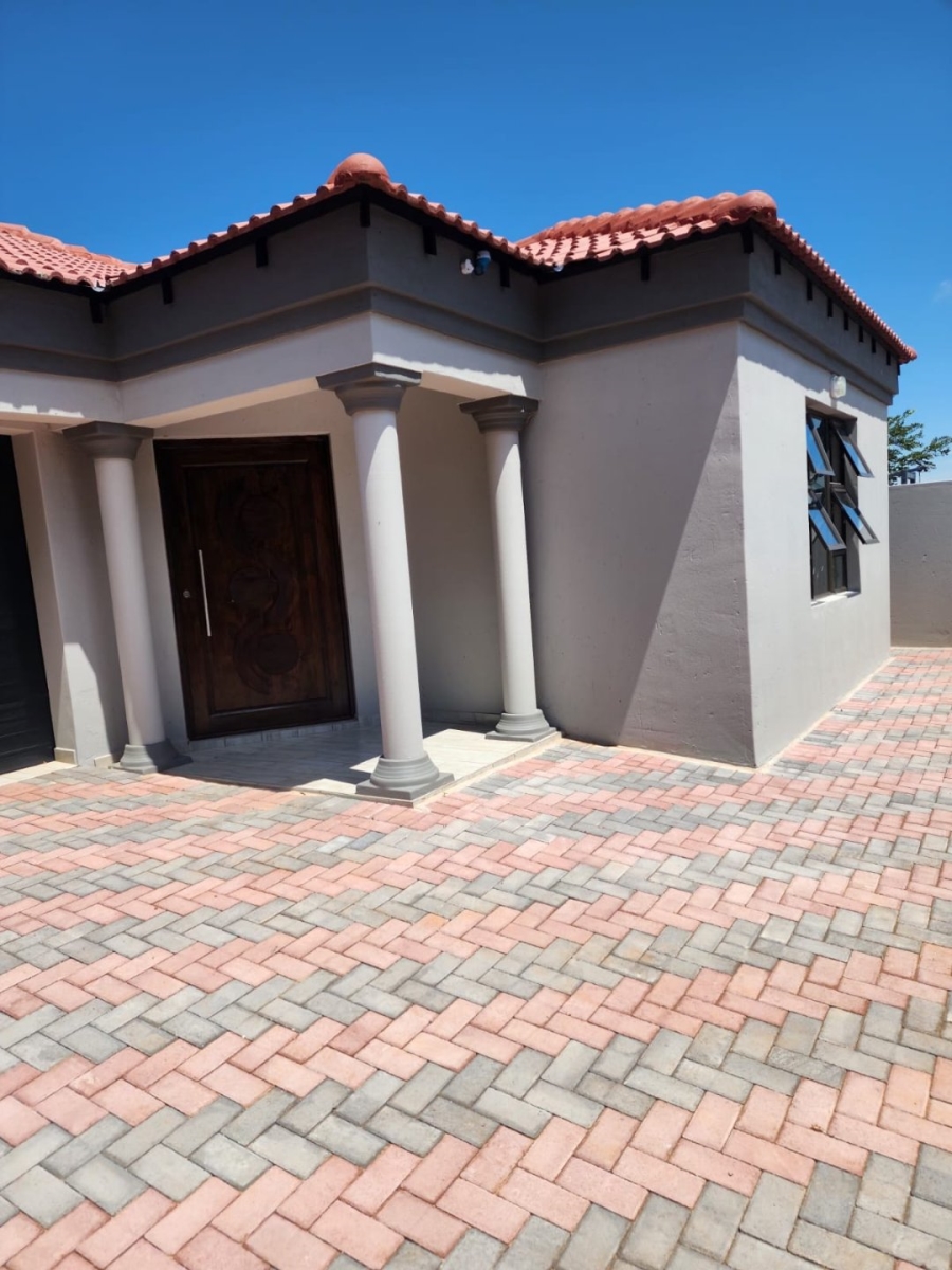 3 Bedroom Property for Sale in Flamwood North West